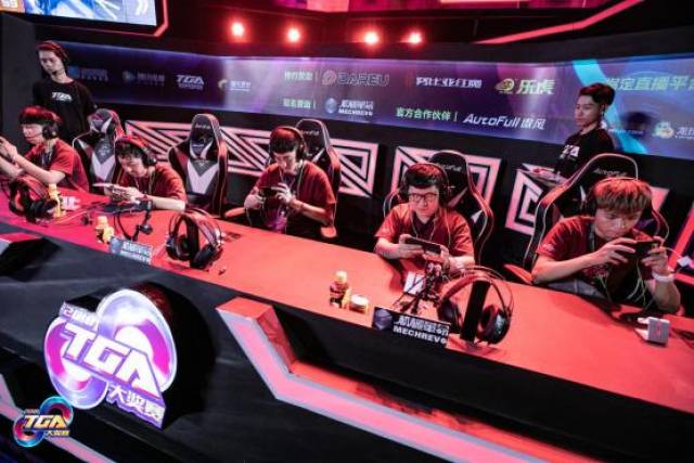 虽然不是首 虽然不是首