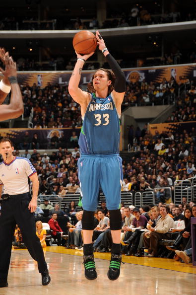 国乒全程陪护！曝孙颖莎北京养伤，日本福冈或复出，劳模太不容易