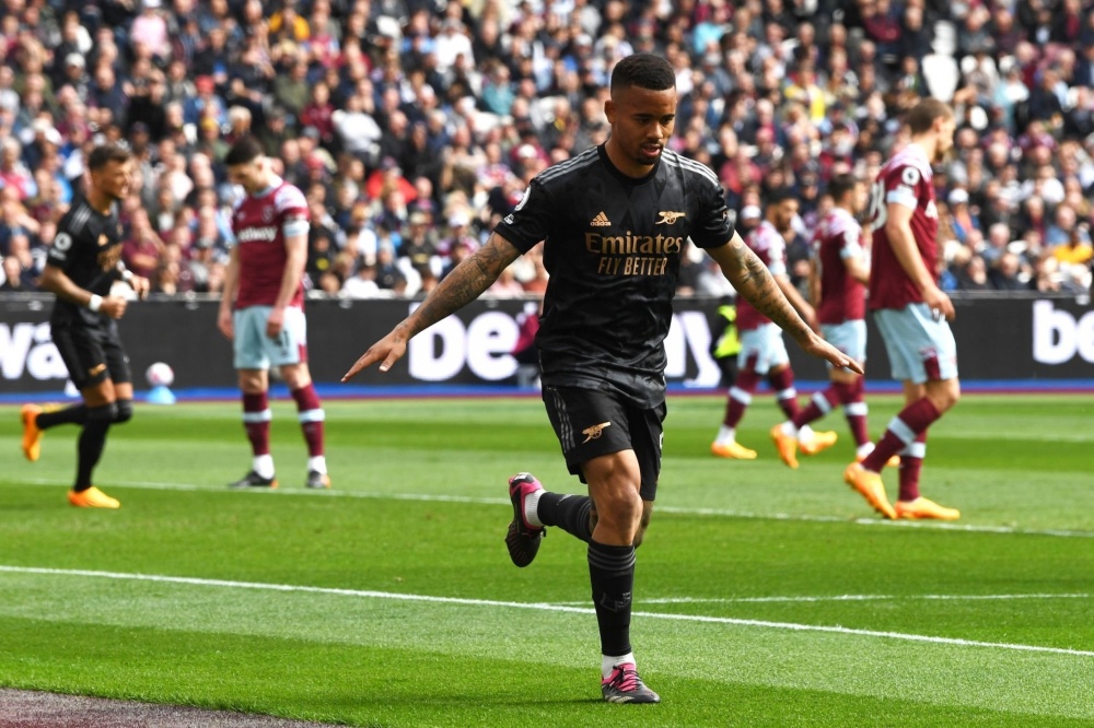 NBA／巴特勒化身勇士教練「畫戰術」 格林：他有一種氣場.